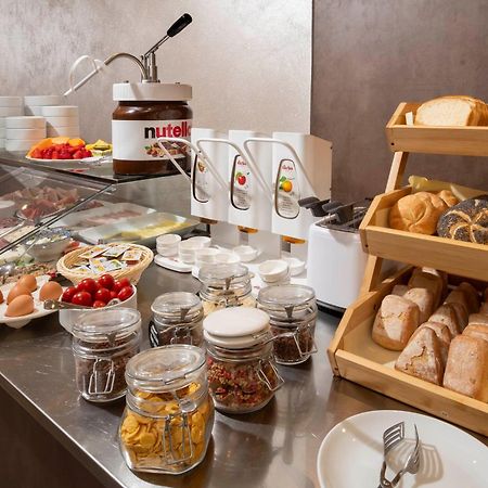 B&B Primrose Residence Hotel Ріміні Екстер'єр фото