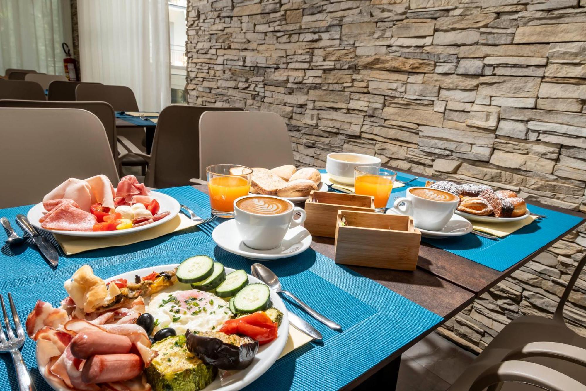B&B Primrose Residence Hotel Ріміні Екстер'єр фото