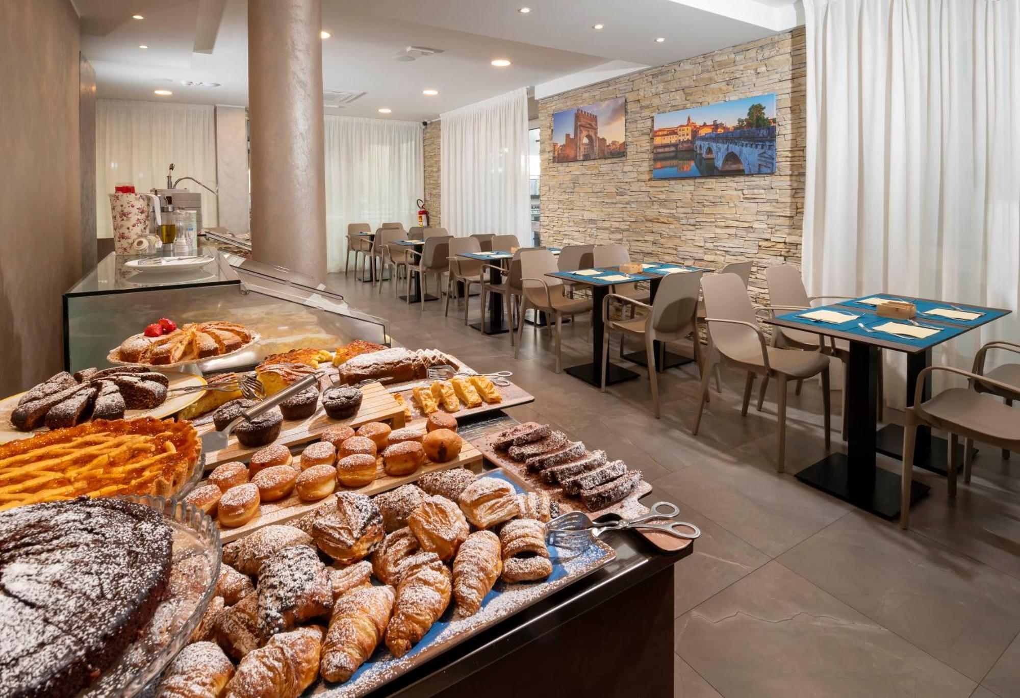 B&B Primrose Residence Hotel Ріміні Екстер'єр фото